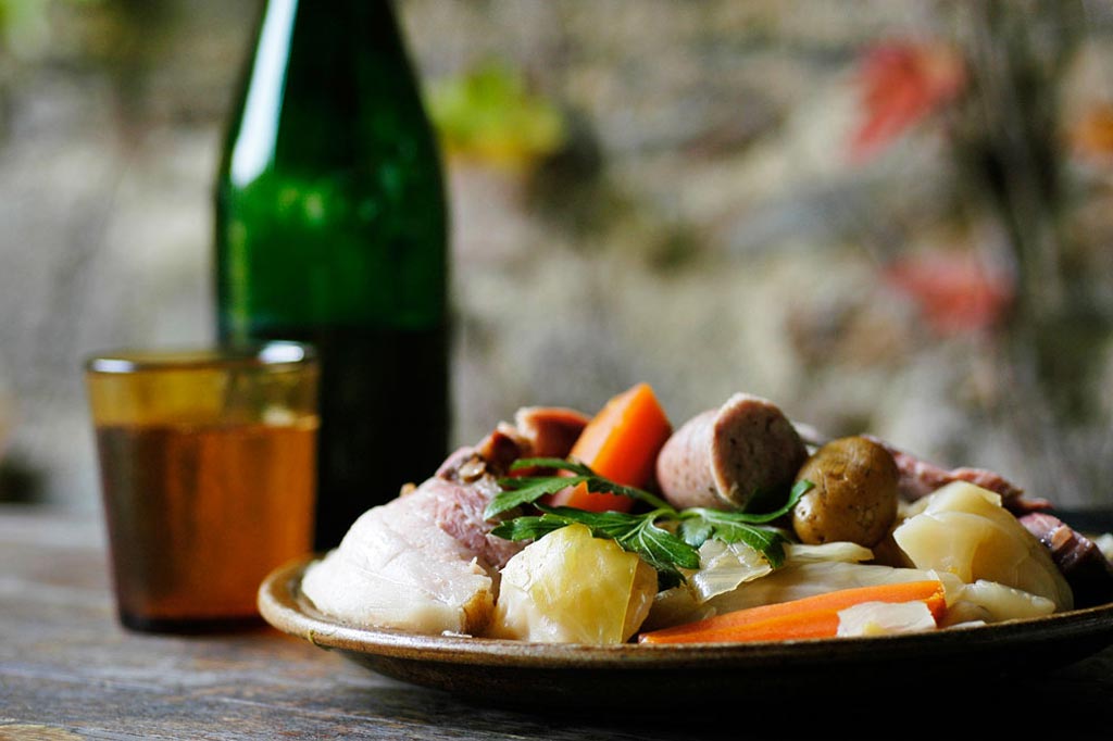 Locanda con prodotti della fattoria in Bretagna Francia