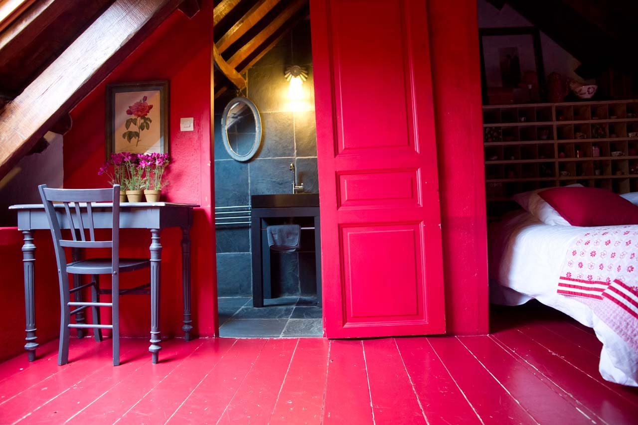 camera d'ospiti rossa bretagna francia