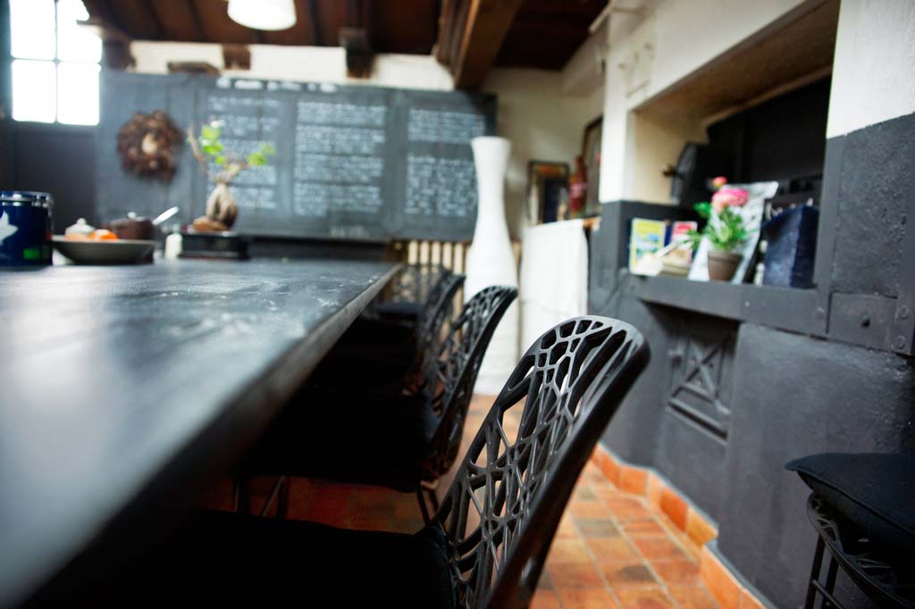 sala per prima colazione continentale o all'inglese in La maison des Lamour