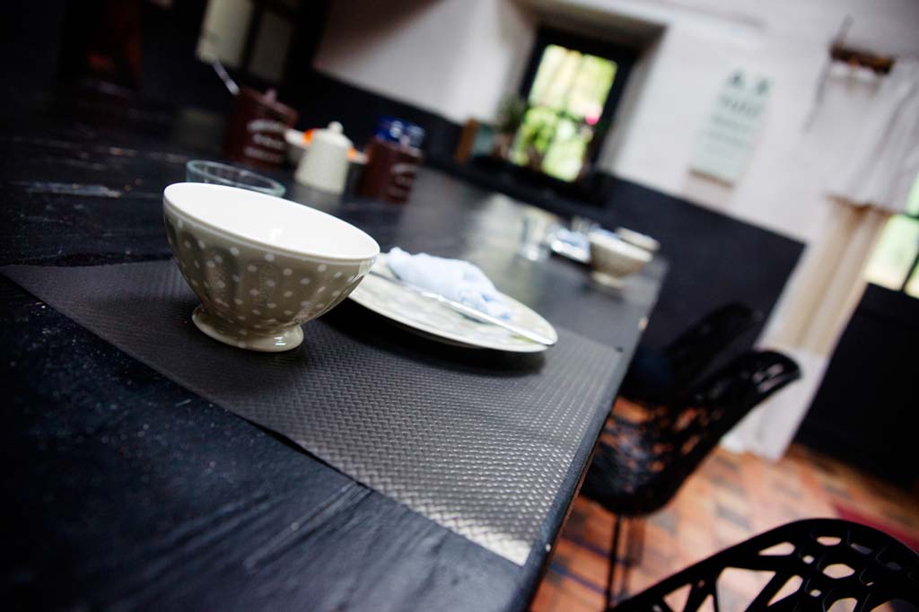 La prima colazione amichevole e generosaà in La maison des Lamour, Bretagna Francia
